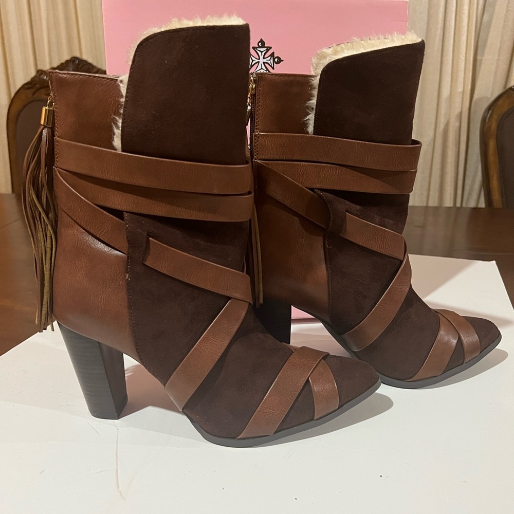 Penny Loves Kenny Brown Boots Woman’s Size 8.5